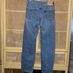 Vintage Levi’s 550 Jeans Men’s Sz 33x34 Denim Blue Medium Wash Relaxed 90’s Fit